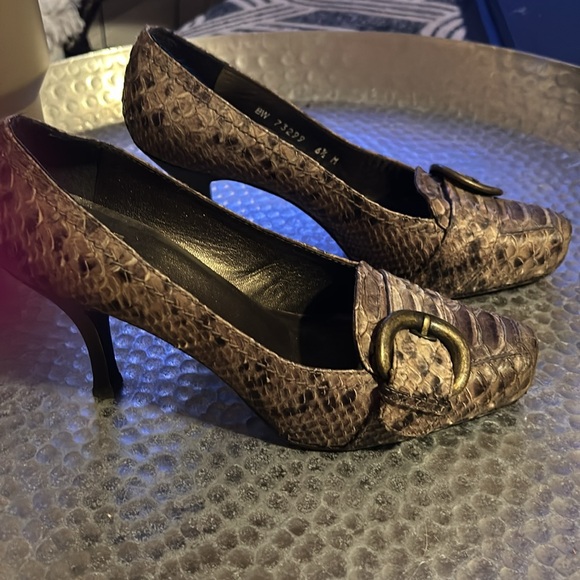 Stuart Weitzman snakeskin pumps - Picture 3 of 5
